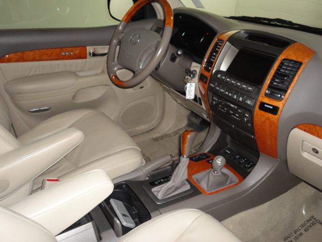 Lexus GX 470 2004 photo 3