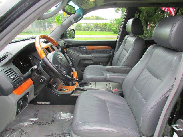 Lexus GX 470 2004 photo 23