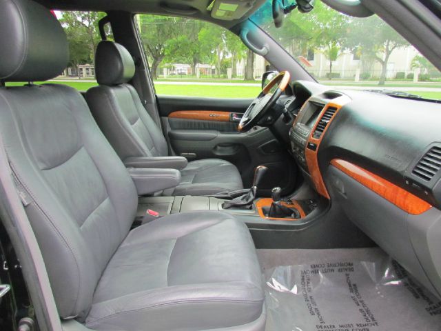 Lexus GX 470 2004 photo 25
