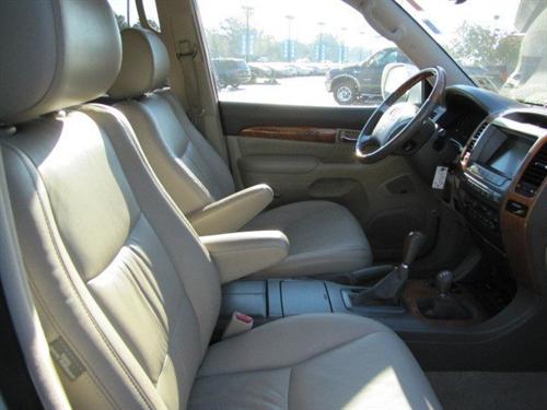 Lexus GX 470 2004 photo 2