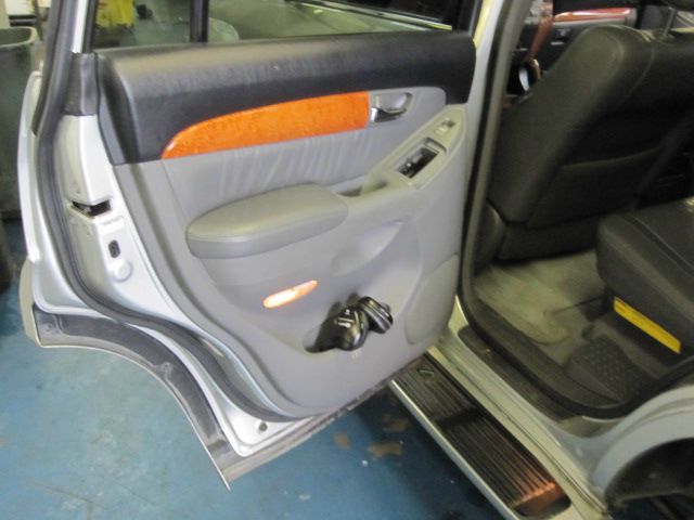 Lexus GX 470 2004 photo 12