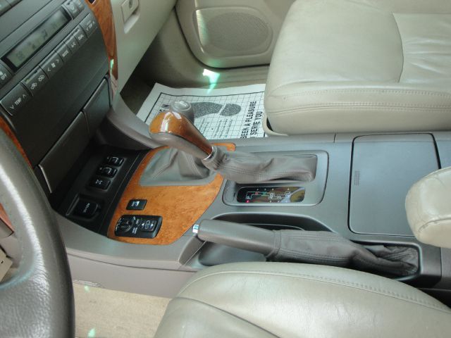 Lexus GX 470 2004 photo 2