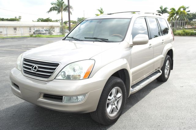 Lexus GX 470 2004 photo 2