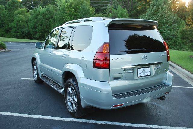 Lexus GX 470 2005 photo 2