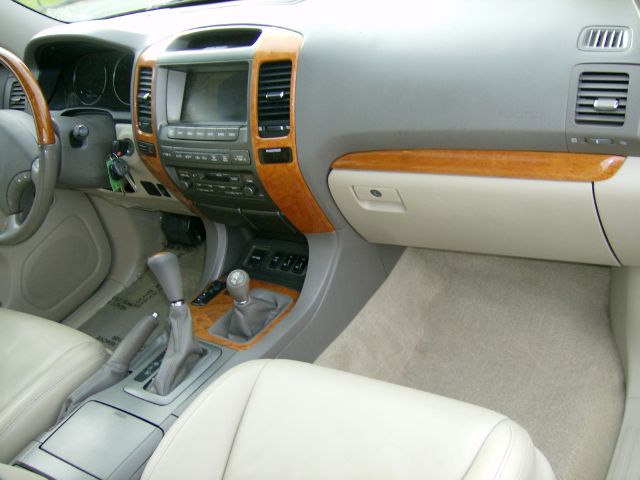 Lexus GX 470 2006 photo 12