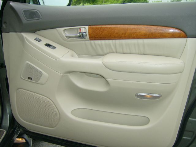 Lexus GX 470 2006 photo 14