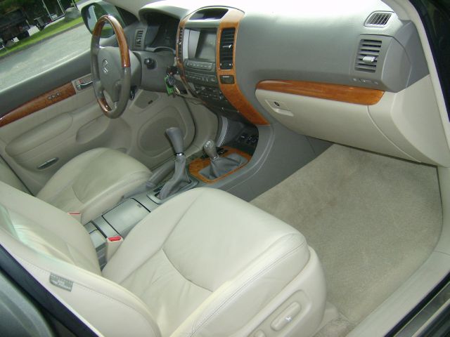 Lexus GX 470 2006 photo 32