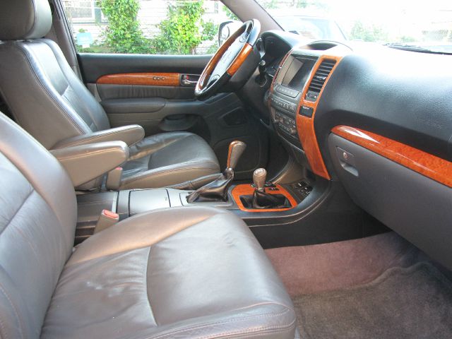 Lexus GX 470 2007 photo 23