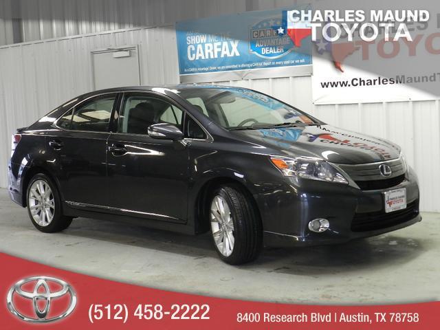 Lexus HS 2010 photo 2