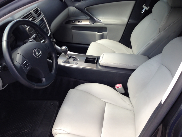 Lexus IS 2007 photo 2