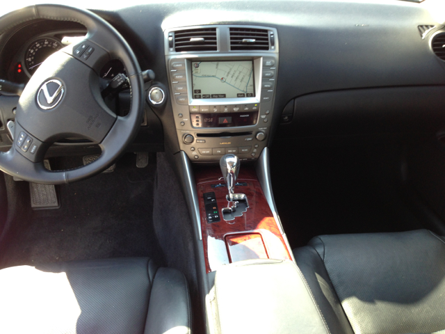 Lexus IS 2008 photo 2