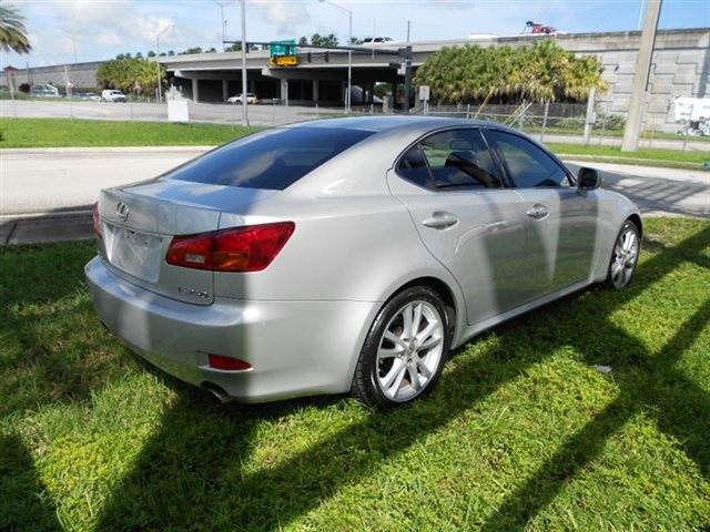 Lexus IS 250 2006 photo 3
