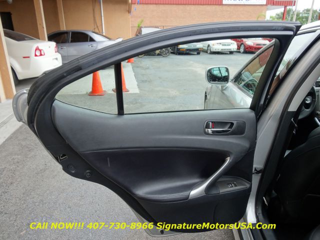 Lexus IS 250 2006 photo 25