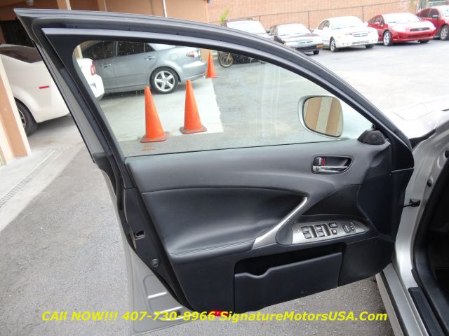 Lexus IS 250 2006 photo 26