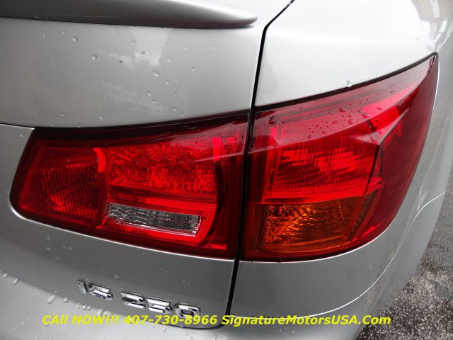 Lexus IS 250 2006 photo 30