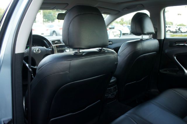 Lexus IS 250 2006 photo 14