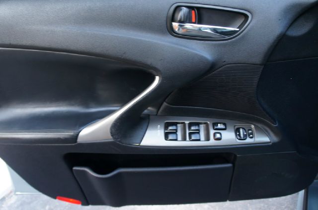 Lexus IS 250 2006 photo 23