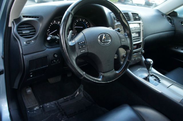 Lexus IS 250 2006 photo 24