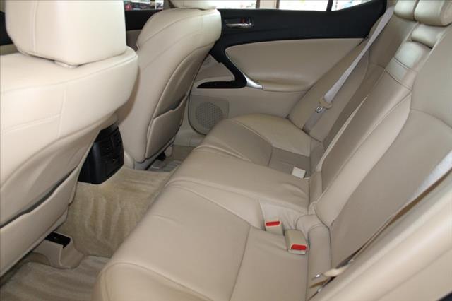 Lexus IS 250 4WD 4-door Sport/entertainment Pkg Sedan