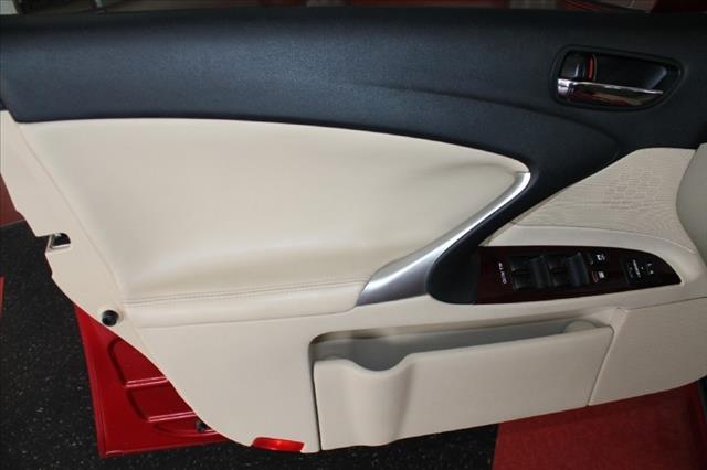 Lexus IS 250 2006 photo 2