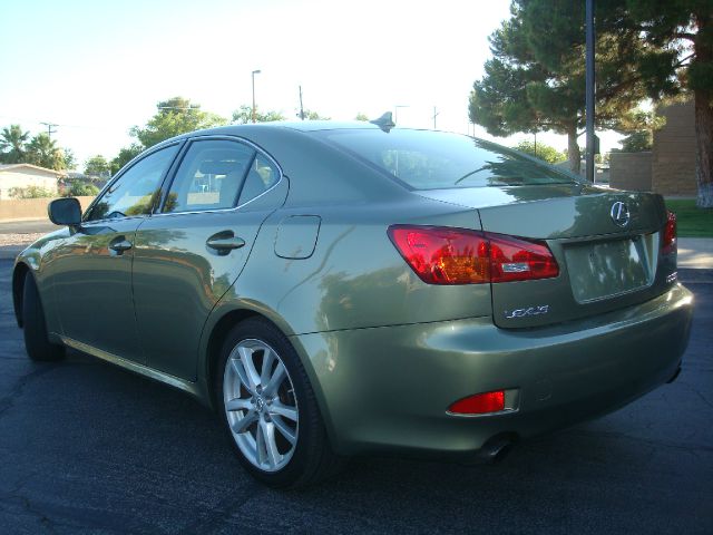 Lexus IS 250 Ext Cab SLE Longbed Sedan