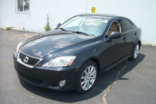 Lexus IS 250 4WD 4-door Sport/entertainment Pkg Sedan