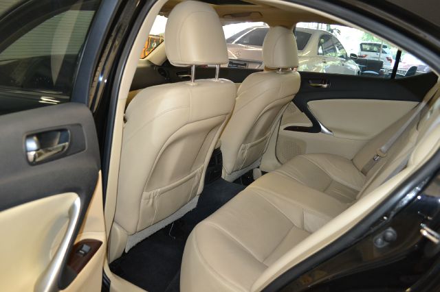 Lexus IS 250 2008 photo 16
