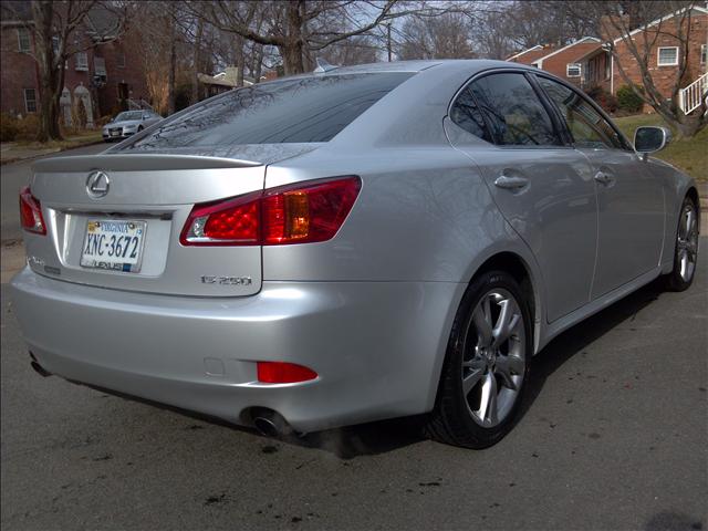 Lexus IS 250 2009 photo 2