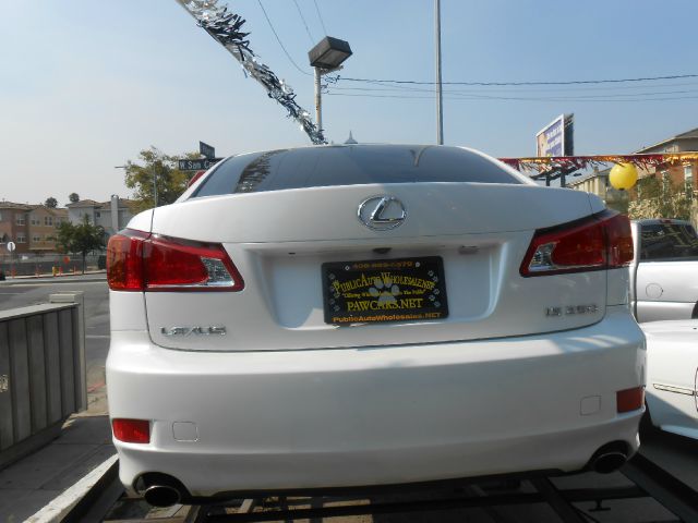 Lexus IS 250 Ext Cab SLE Longbed Sedan