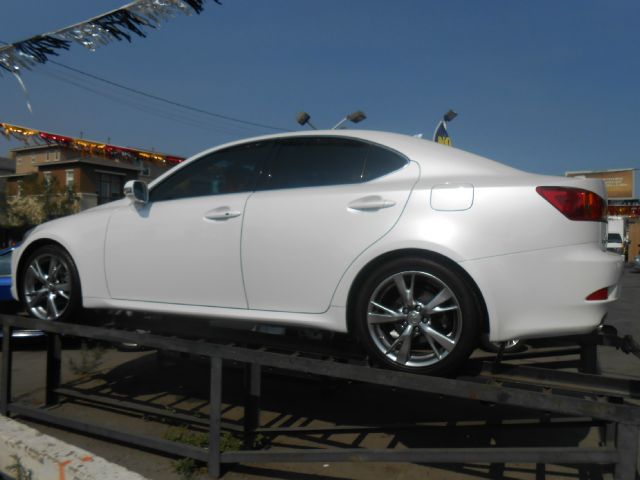 Lexus IS 250 2009 photo 2