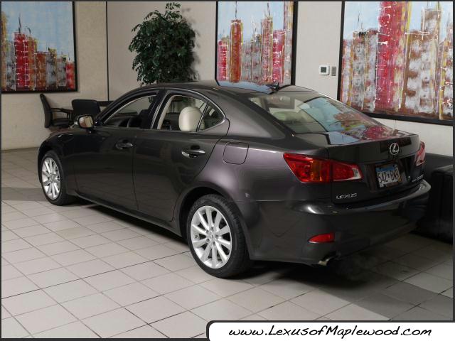 Lexus IS 250 2010 photo 3
