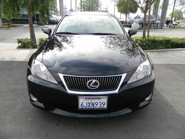 Lexus IS 250 2010 photo 2