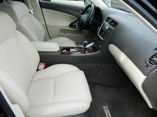 Lexus IS 250 2010 photo 4