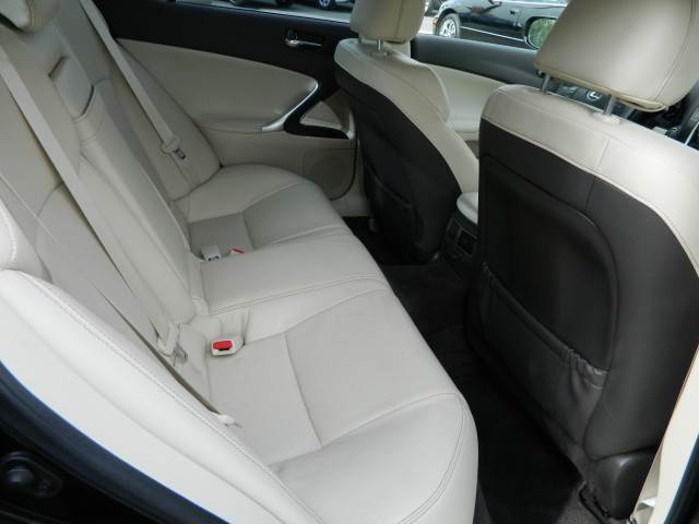 Lexus IS 250 2010 photo 5