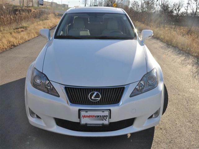 Lexus IS 250 2010 photo 2