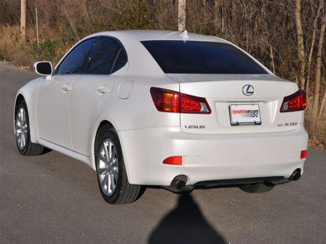Lexus IS 250 2010 photo 5