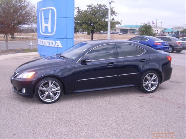 Lexus IS 250 2010 photo 3