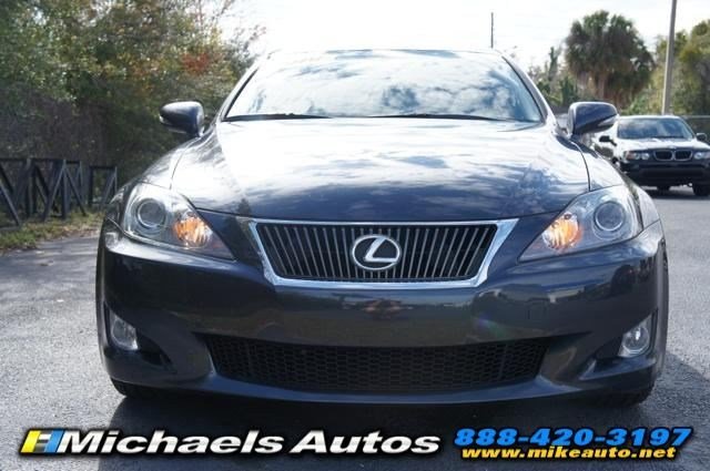 Lexus IS 250 2010 photo 1