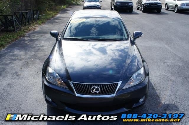 Lexus IS 250 2010 photo 2