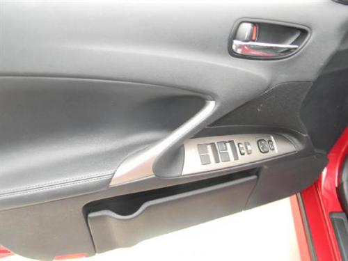 Lexus IS 250 2010 photo 3