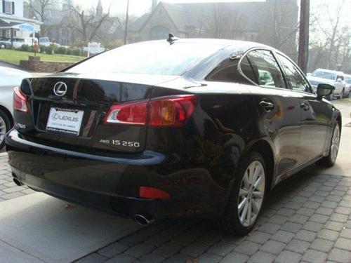 Lexus IS 250 2010 photo 3