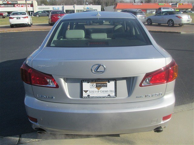 Lexus IS 250 2010 photo 3
