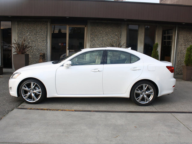 Lexus IS 250 2010 photo 1