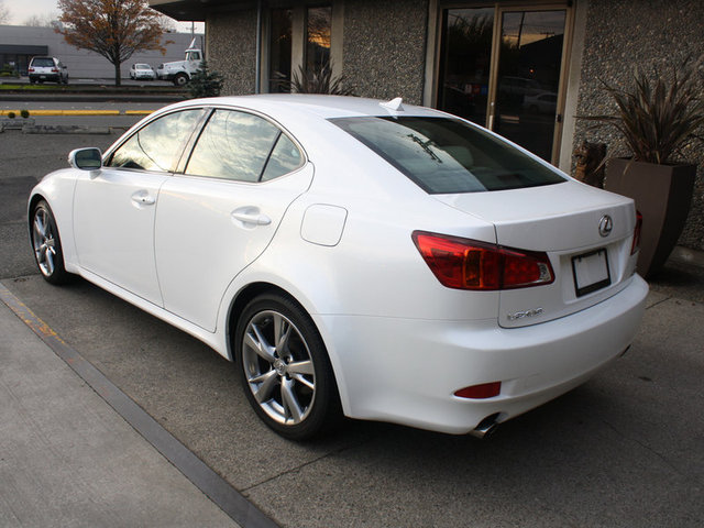 Lexus IS 250 2010 photo 2