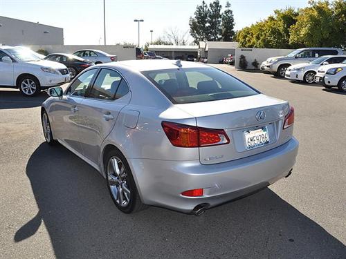 Lexus IS 250 2010 photo 2