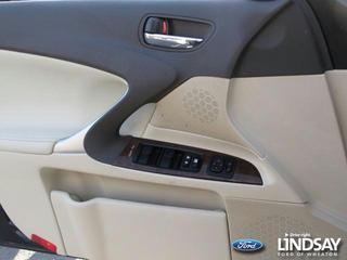 Lexus IS 250 2010 photo 3