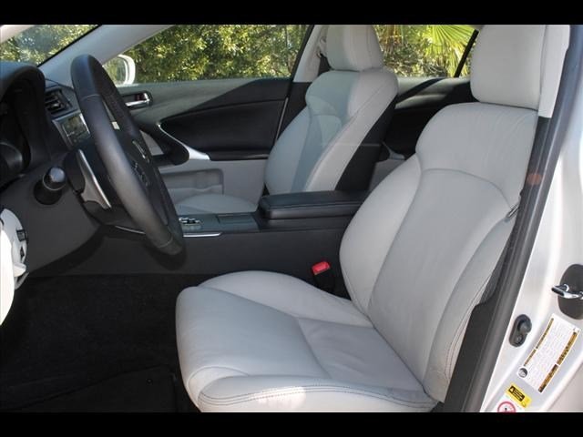 Lexus IS 250 2010 photo 3