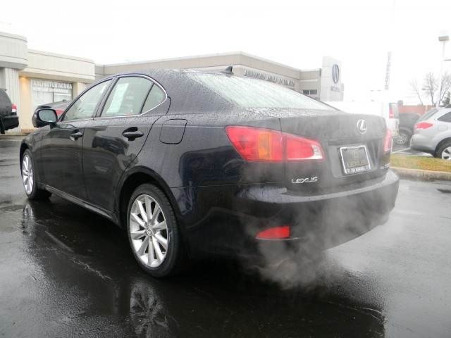 Lexus IS 250 2010 photo 3