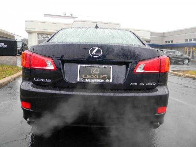 Lexus IS 250 2010 photo 4
