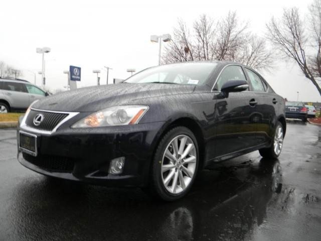 Lexus IS 250 2010 photo 2